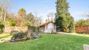 فيلا للبيع ب5 غرف نوم في مدينة باريس