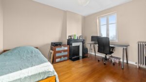 فيلا للبيع ب5 غرف نوم في مدينة باريس