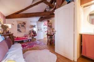 شقة للبيع من 5 غرف في مدينة بيربينيان