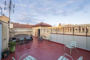 شقة للبيع من 5 غرف في مدينة بيربينيان