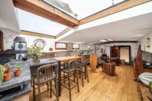 شقة فريدة للبيع في باريس