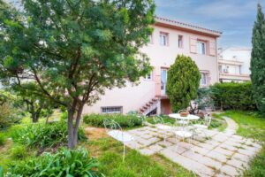 فيلا دوبلكس مستقلة للبيع في برپینیان فيلا دوبلكس مستقلة للبيع في برپینیان