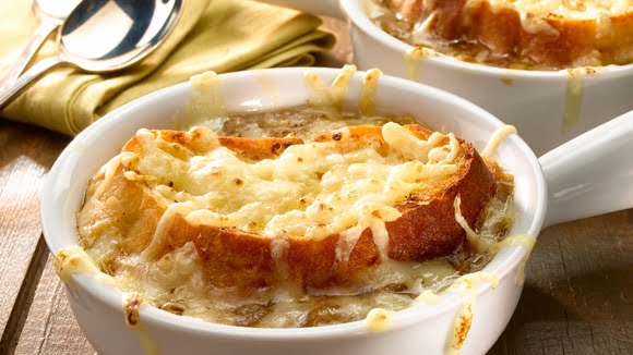 La soupe à l’oignon - فرهنگ غذایی و آشپزی فرانسوی