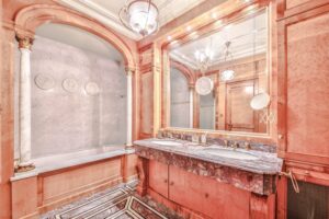 4-Bedroom Apartment with Balcony & Staff Studio Paris 16ème