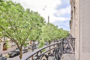 4-Bedroom Apartment with Balcony & Staff Studio Paris 16ème