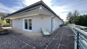 Évian-les-Bains: Panoramic Lake View Penthouse with 170m² Living Space & 2 Garages