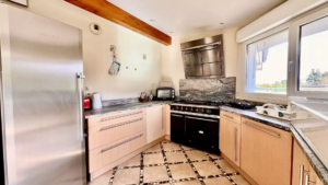 Évian-les-Bains: Panoramic Lake View Penthouse with 170m² Living Space & 2 Garages