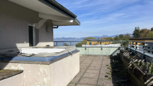 Évian-les-Bains: Panoramic Lake View Penthouse with 170m² Living Space & 2 Garages