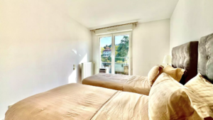 Évian-les-Bains: Panoramic Lake View Penthouse with 170m² Living Space & 2 Garages